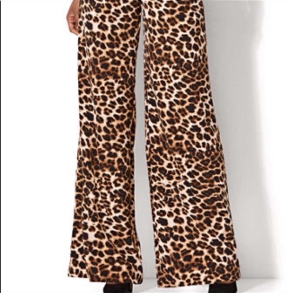 Animal print pants. - Picture 3 of 4